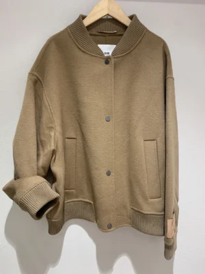 Bomber panno cammello